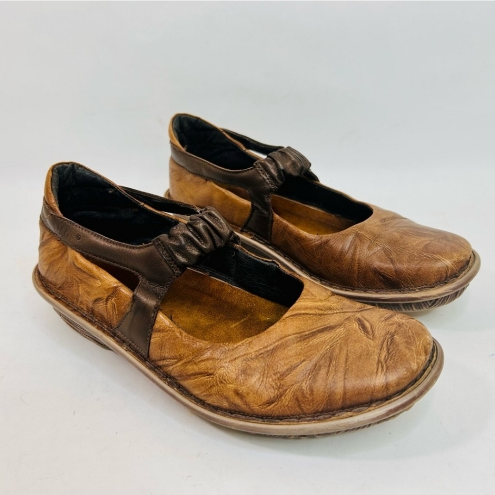Naot Brown Leather Mary Janes size 39/8